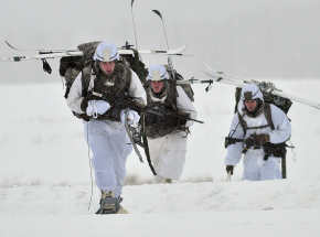 MSZ Rosji: istnieje ryzyko „niezamierzonych” starć z siłami NATO w Arktyce