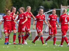 Piłka nożna kobiet: bezbłędna Barcelona, ważna wygrana Bayernu