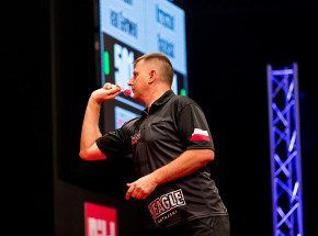 Dart - Players Championship: zwycięstwa Searle'a i Nopperta. Polacy lepsi w niedzielę