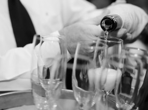 Niemcy: 52-latek zmarł po wypiciu szampana z ecstasy