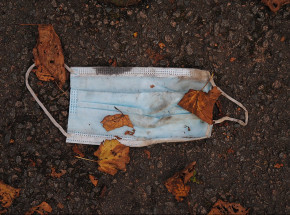 Maseczki jednorazowe jako zagrożenie dla środowiska