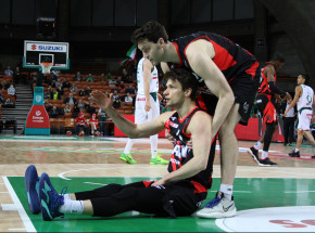 EBL: Czarni wciąż są liderem. Tym razem pokonali Asseco Arkę