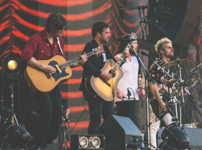 Zespół Kings of Leon wypuszcza do sieci nowy utwór