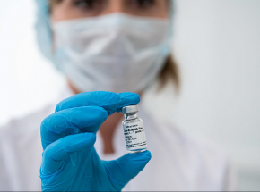 Izrael blokuje transport szczepionek do Strefy Gazy