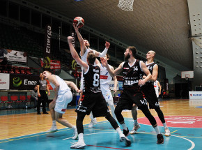 EBL: liderzy tabeli mocniejsi od Włocławka