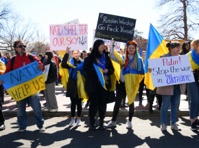 Ukraina: siły rosyjskie strzelają do protestujących