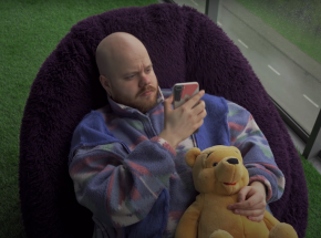 CatchUp łączy siły z shafterem w nowym singlu „Weird Flex”