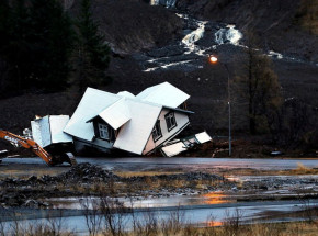 Islandia: bilans zniszczeń po serii osunięć w Seydisfjordur