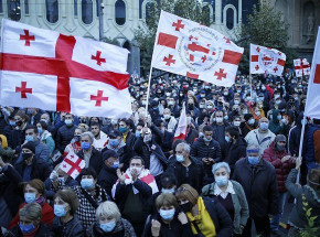Kryzys wyborczy w Gruzji: protesty, nieprawidłowości i napięcia na arenie międzynarodowej