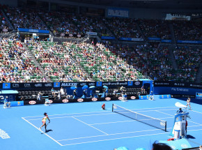 Australian Open: porażka obrończyni tytułu, pewne zwycięstwo Barty