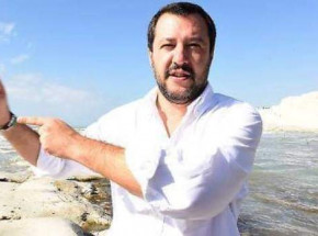 Matteo Salvini oskarżony o blokowanie dostępu do portów dla łodzi z migrantami
