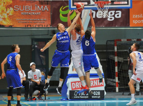 Koszykówka - 1. liga: Górnik Wałbrzych prowadzi w finale