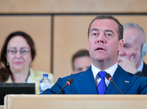 D. Miedwiediew: nie obchodzi nas, czy państwa G7 uznają „nowe granice” Ukrainy