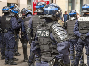 Francja: policja przerwała nielegalną imprezę techno