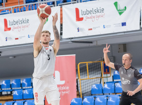 EBL: nowy trener i zwycięstwo Startu