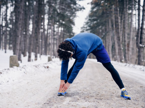 Sportowa odzież zimowa — sprawdź, jak ubrać się na zimowe aktywności
