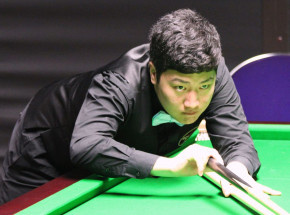 Snooker - Champion of Champions: Yan Bingtao lepszy od reprezentantów Anglii