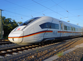 Tragiczny wypadek kolejowy w Sokółce. Pociąg Intercity potrącił osobę na torach