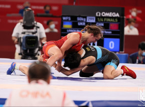 Kierunek Paryż (23) – Zapasy