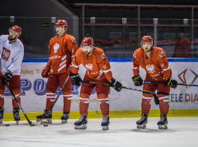 Hokej - Puchar Trójmorza: rozgrzewka przed kwalifikacjami olimpijskimi 