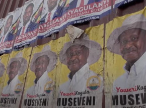 Uganda: podpisano ustawę penalizującą związki homoseksualne