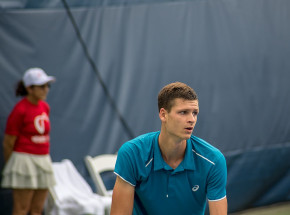 ATP Finals: zmiana rywala i bolesna porażka Huberta Hurkacza