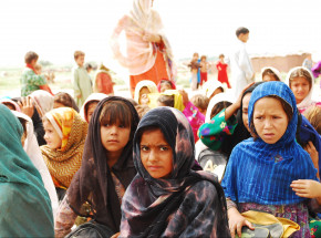 Airbnb oferuje schronienie dla 20 tys. uchodźców z Afganistanu