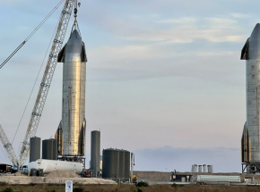 Udany start i tragiczne lądowanie prototypu SN9 Starshipa