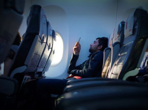 eSIM za granicą – jak działa karta eSIM z roamingiem i kiedy to się opłaca?