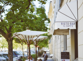 Włochy: otwarte restauracje zarobiły 7 mln euro