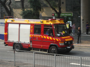 Hong Kong: pożar budynku World Trade Center. Setki osób uwięzionych na dachu