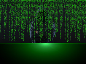 AP: Roman Giertych i Ewa Wrzosek byli szpiegowani z wykorzystaniem oprogramowania Pegasus