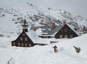 W Karkonoszach zeszły dwie lawiny