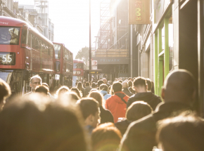 Wielka Brytania: Boris Johnson ogłosi jutro pierwsze daty, kiedy wykorzystane zostaną paszporty szczepień