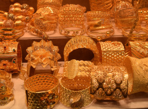 Cypr: w grobowcach znaleziono złotą biżuterię z czasów Nefertiti