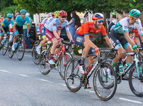 Giro d'Italia: zwycięstwo etapowe wicelidera po pięknej akcji