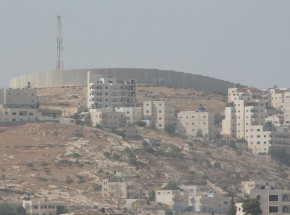 Izrael: mężczyzna wjechał w grupę ludzi. Nie żyją 2 osoby