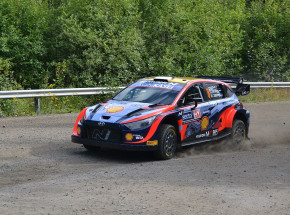 WRC: Neuville nowym liderem Rajdu Japonii