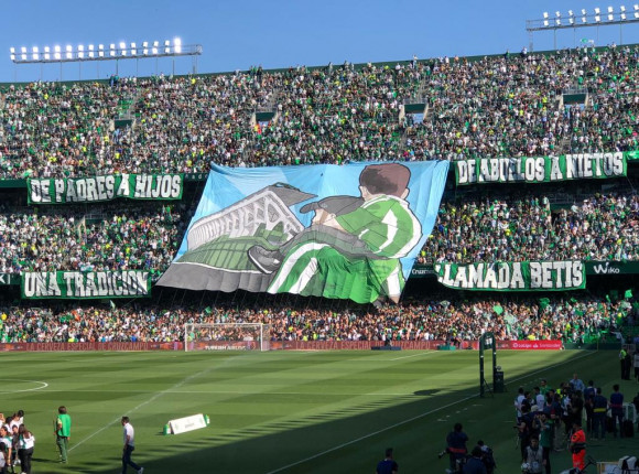 La Liga: Betis wygrywa pomimo gry w osłabieniu