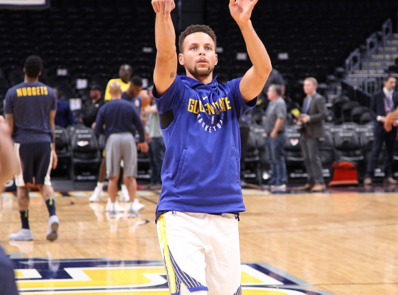 NBA: pewne zwycięstwa 76ers oraz Warriors