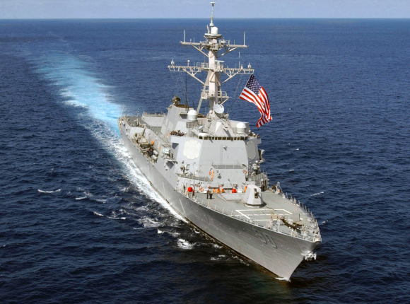 Niszczyciel U.S. Navy miał próbować wpłynąć na wody rosyjskie