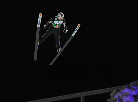Skoki narciarskie - PŚ (Raw Air): Lindvik najlepszy w Oslo, Kubacki miał szanse na podium