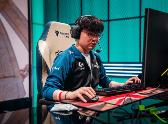 LoL - MSI: RNG i DWG w półfinałach, Pentanet z pierwszą wygraną