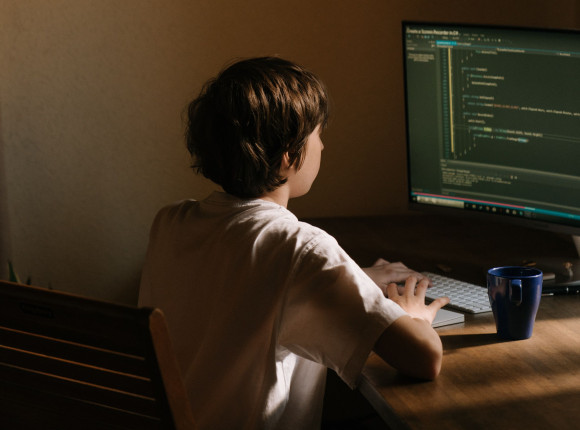 CBZC rozbiło dziecięcy gang: 12-latek handlował cyberatakami