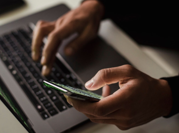 Nowa fala oszustw podatkowych. Cyberprzestępcy podszywają się pod urząd skarbowy