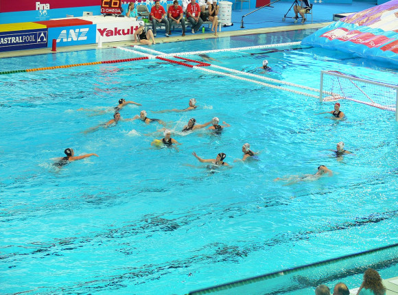 Piłka wodna - MŚ: obrończynie tytułu grają dalej