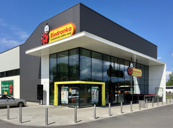 Biedronka wprowadza do sprzedaży testy wykrywające przeciwciała anty-SARS-CoV-2