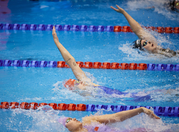Pływanie - MŚ: Bernat w finale, kolejny rekord świata w Fukuoce