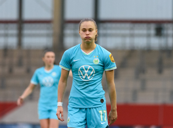 Piłka nożna kobiet: znakomity występ Pajor, triumf PSG Pauliny Dudek