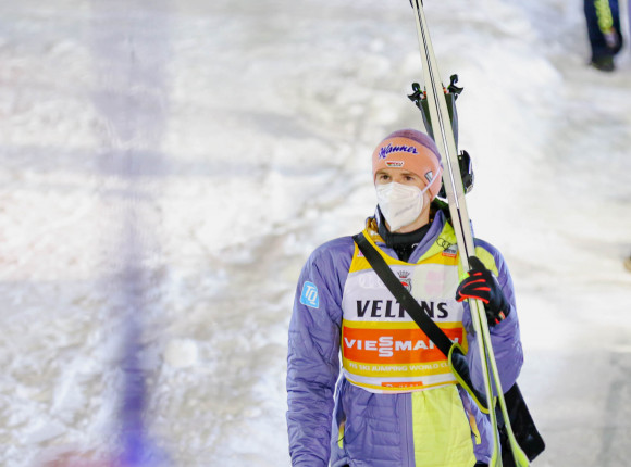 Skoki narciarskie - PŚ: powtórka podium z pierwszego konkursu, beznadziejny występ Polaków!